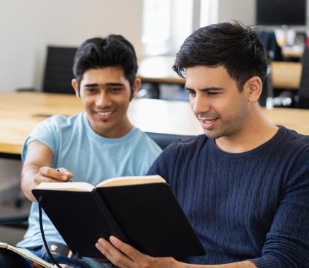 Memorable Moments from the Event! Competitive Cracker Image